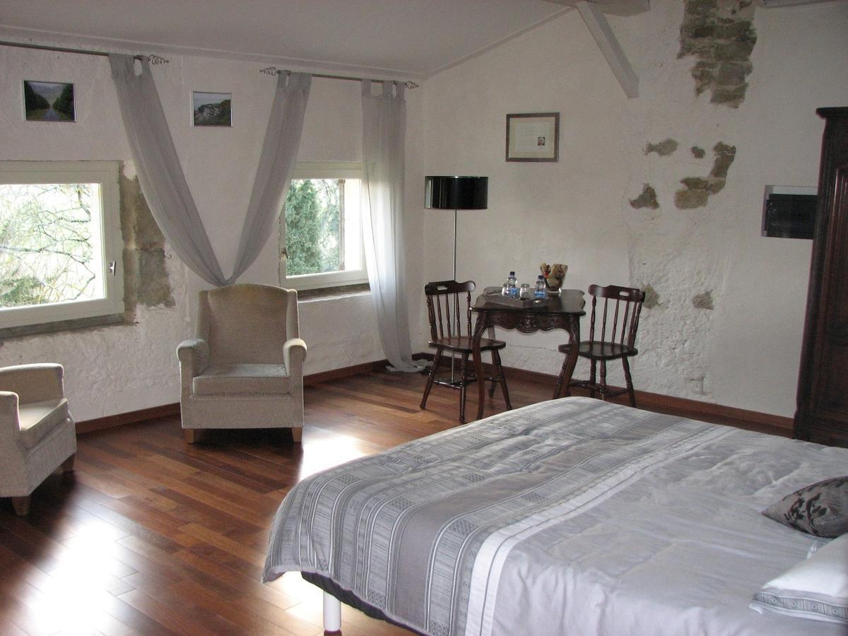 Chambres D'Hotes Domaine Saint-Joly Lasbordes Zimmer foto