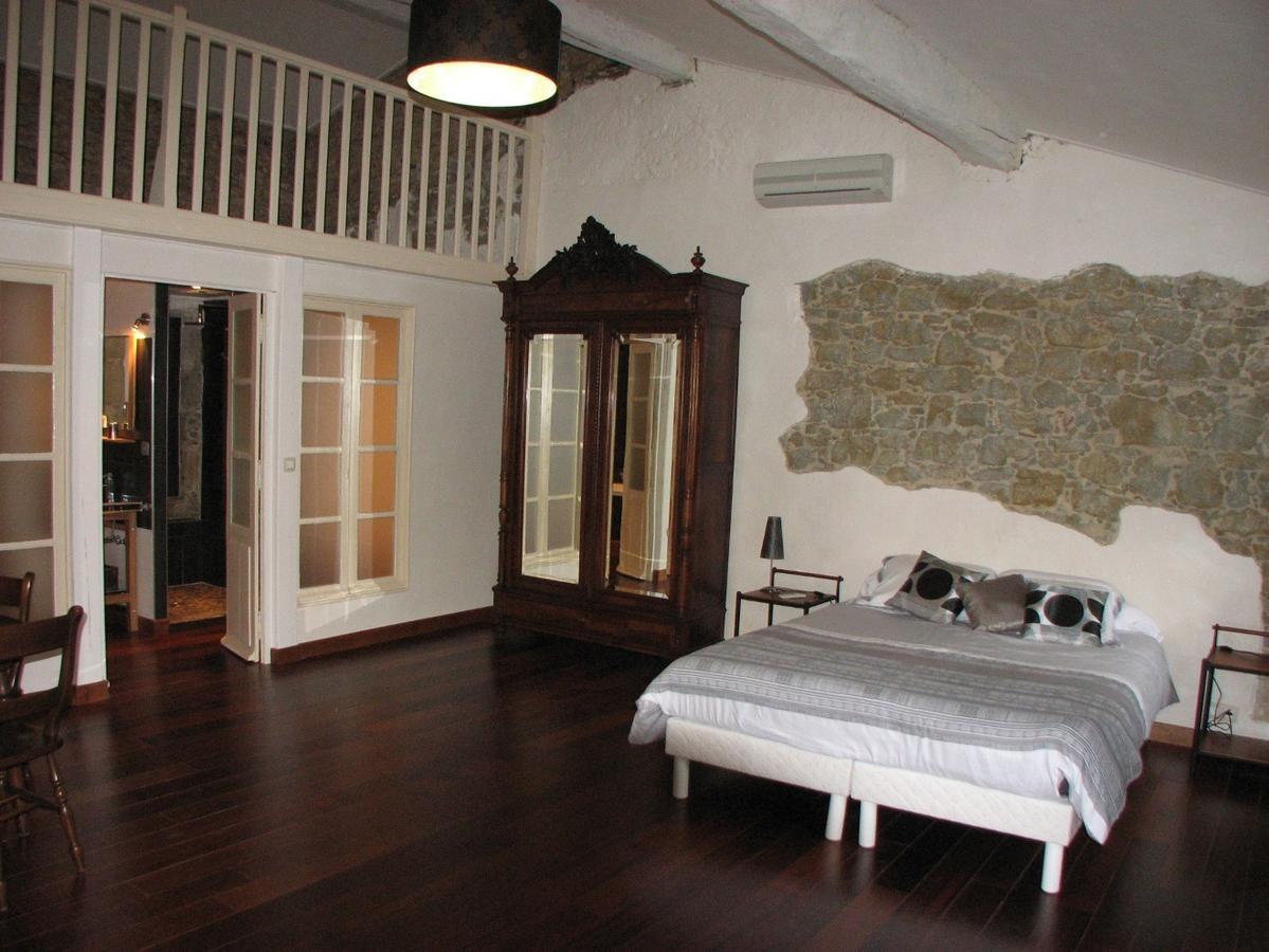 Chambres D'Hotes Domaine Saint-Joly Lasbordes Zimmer foto